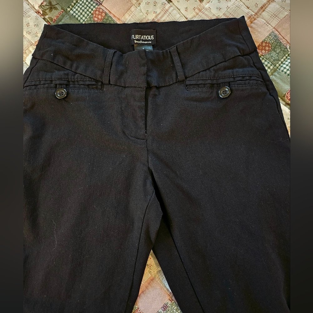Flirtatious Young Contemporary Black Dress Pants- Size 1